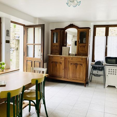 Rue De La Tour Du Pin Villa Fontaine-Francaise Bagian luar foto